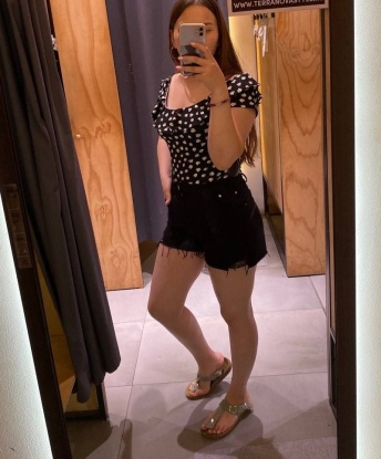 Молодая, стройная и сексуальная блондинка ждет тебя для незабываемых встреч. Обещаю приятные впечатления и удовлетворение всех твоих желаний. Абсолютно конфиденциально и без лишних вопросов. 1787, 21 год